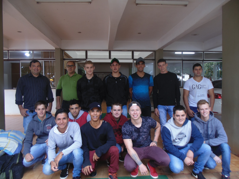 JOVENS INGRESSAM NO SERVIÇO MILITAR